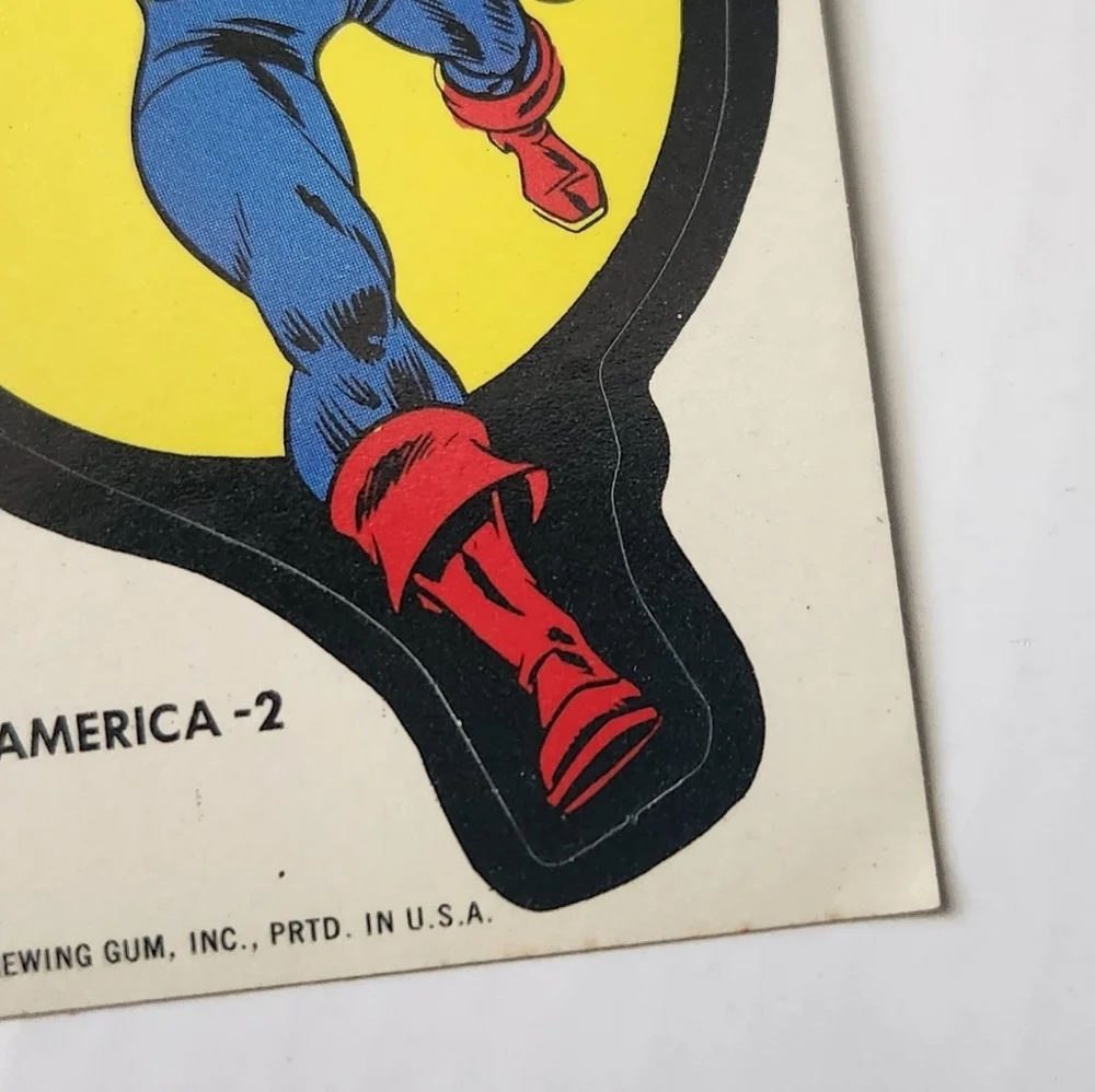 ✨RARE Vintage 1975 Topps Marvel Captain America Sticker Tan Back 